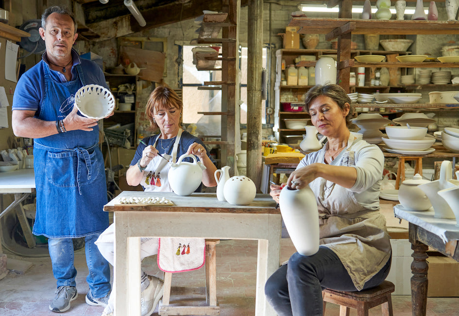 Greieri din ceramică pictați manual Faïences Louis Sicard, Aubagne